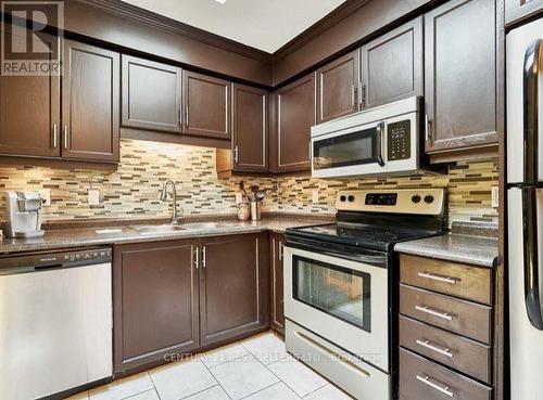 26 O'Connor Lane, Guelph, ON - Indoor Photo Showing Kitchen With Double Sink