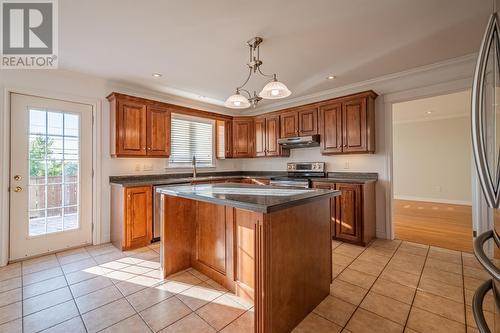 58 Cheyne Drive, St. John'S, Nl, NL - Indoor Photo Showing Kitchen