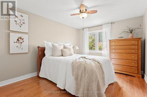 7 - 4605 Donegal Drive, Mississauga, ON - Indoor Photo Showing Bedroom