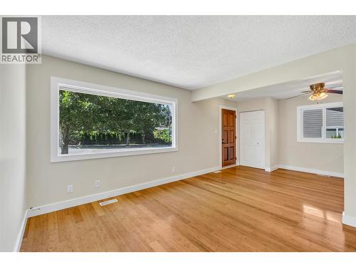 8299 Prairie Valley Road, Summerland, BC - Indoor