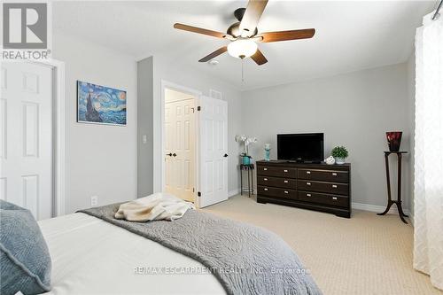 24 - 377 Glancaster Road, Hamilton, ON - Indoor Photo Showing Bedroom
