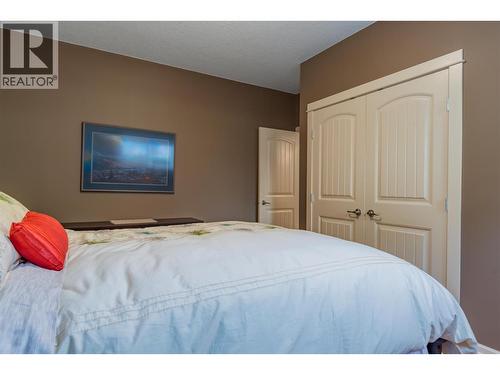 7912 Birchwood Drive, Trail, BC - Indoor Photo Showing Bedroom