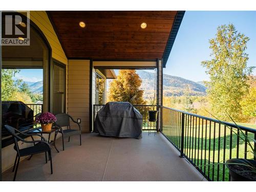 7912 Birchwood Drive, Trail, BC - Outdoor With Deck Patio Veranda With Exterior