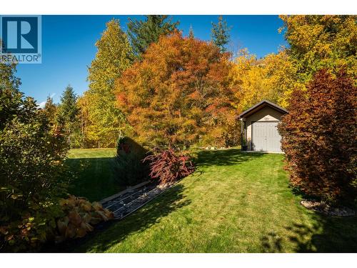 7912 Birchwood Drive, Trail, BC - Outdoor