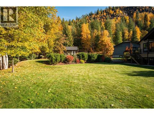7912 Birchwood Drive, Trail, BC - Outdoor