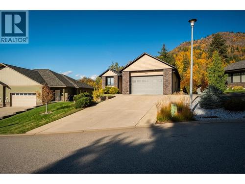 7912 Birchwood Drive, Trail, BC - Outdoor