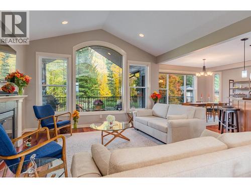 7912 Birchwood Drive, Trail, BC - Indoor Photo Showing Living Room With Fireplace