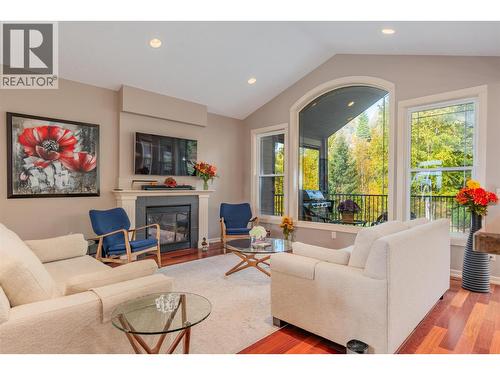 7912 Birchwood Drive, Trail, BC - Indoor Photo Showing Living Room With Fireplace