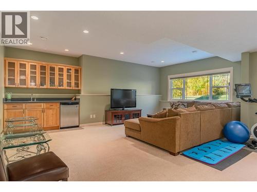 7912 Birchwood Drive, Trail, BC - Indoor