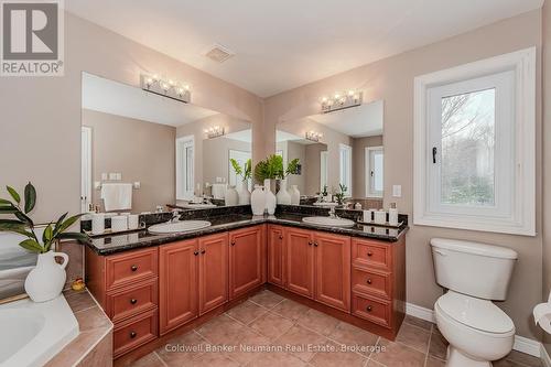 32 Forest Ridge Road, Erin, ON - Indoor Photo Showing Bathroom