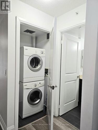 511 - 376 Highway 7 E, Richmond Hill, ON - Indoor Photo Showing Laundry Room