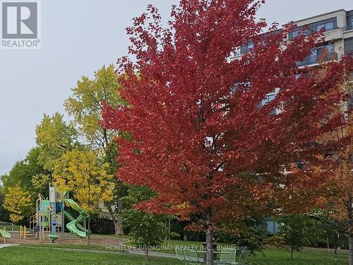 511 - 376 Highway 7 E, Richmond Hill, ON - Outdoor