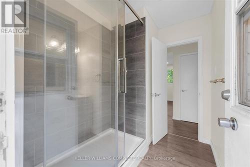 62 Bond Street, Kitchener, ON - Indoor Photo Showing Bathroom