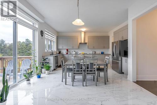 71 Raspberry Rdg Avenue, Caledon, ON - Indoor Photo Showing Dining Room