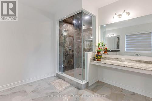 71 Raspberry Rdg Avenue, Caledon, ON - Indoor Photo Showing Bathroom