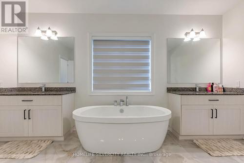 71 Raspberry Rdg Avenue, Caledon, ON - Indoor Photo Showing Bathroom