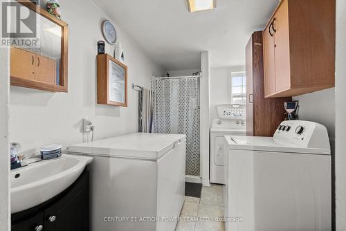 331 Seventh Street E, Cornwall, ON - Indoor Photo Showing Laundry Room