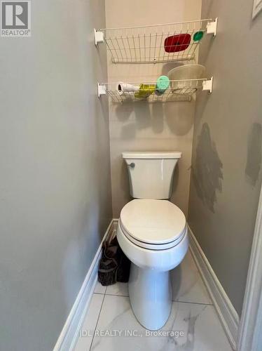 15 Summerglade Drive, Toronto, ON - Indoor Photo Showing Bathroom