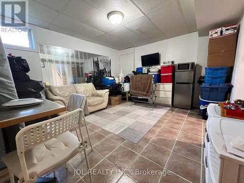 15 Summerglade Drive, Toronto, ON - Indoor