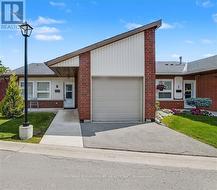 5 ARCHDEACON CLARK TRAIL  Hamilton, ON L9B 2M2