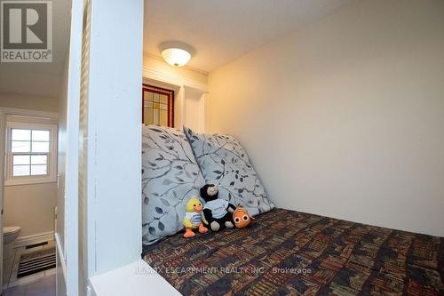 138 Victor Boulevard, Hamilton, ON - Indoor Photo Showing Other Room