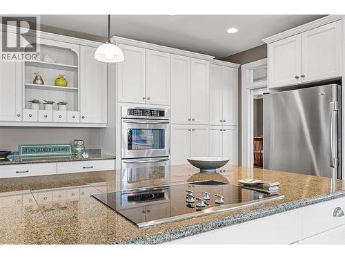 427 Long Ridge Drive, Kelowna, BC - Indoor Photo Showing Kitchen