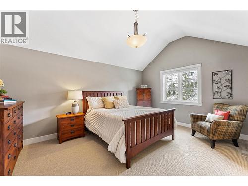 427 Long Ridge Drive, Kelowna, BC - Indoor Photo Showing Bedroom