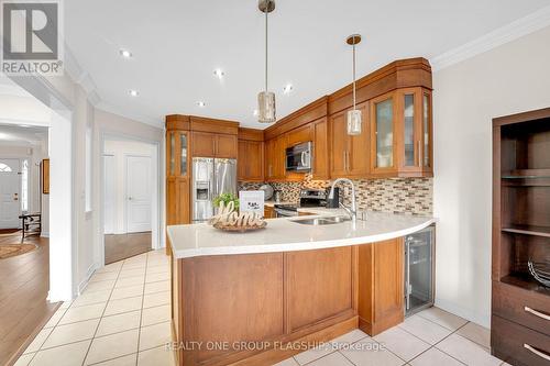 1128 Knotty Pine Grove, Mississauga, ON - Indoor Photo Showing Kitchen With Double Sink