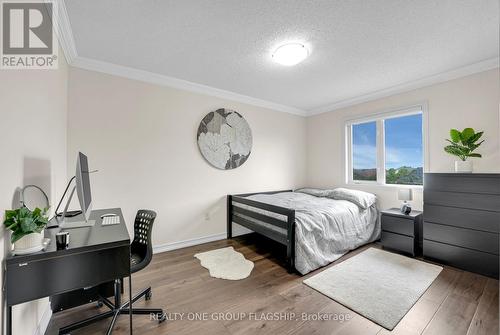 1128 Knotty Pine Grove, Mississauga, ON - Indoor Photo Showing Bedroom