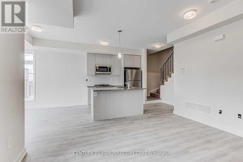 105 - 2550 Castlegate Crossing Drive, Pickering, ON - Indoor Photo Showing Kitchen