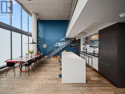 Ph1 - 533 Richmond Street W, Toronto, ON - Indoor