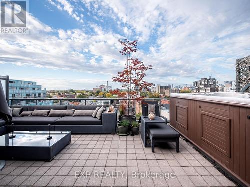 Ph1 - 533 Richmond Street W, Toronto, ON - Outdoor