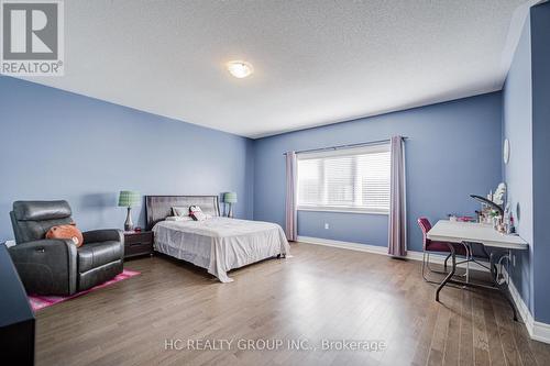 25 Deer Pass Road, East Gwillimbury, ON - Indoor Photo Showing Bedroom