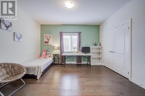 25 Deer Pass Road, East Gwillimbury, ON - Indoor Photo Showing Bedroom
