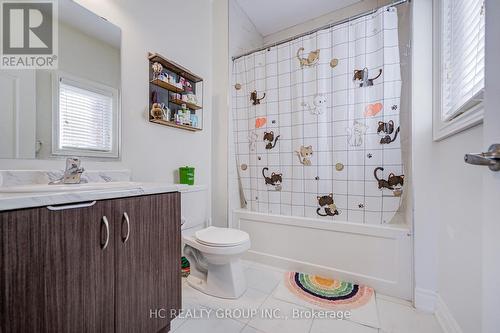 25 Deer Pass Road, East Gwillimbury, ON - Indoor Photo Showing Bathroom