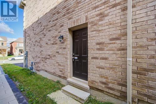 25 Deer Pass Road, East Gwillimbury, ON - Outdoor