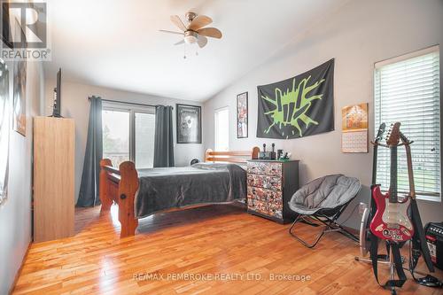 177 Sylvan Drive, Petawawa, ON - Indoor Photo Showing Bedroom
