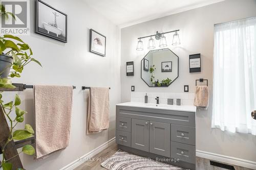177 Sylvan Drive, Petawawa, ON - Indoor Photo Showing Bathroom