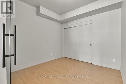 201 - 260 Armstrong Street, Ottawa, ON - Indoor Photo Showing Other Room