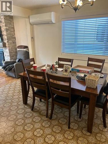 3537 Lakeshore Road, Kelowna, BC - Indoor Photo Showing Dining Room