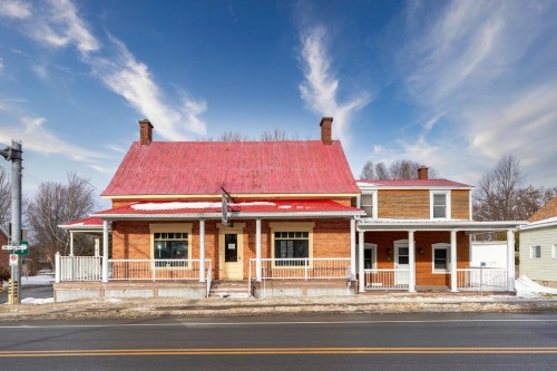 Façade - 539 Rue Principale, Saint-Sébastien, QC - Outdoor With Deck Patio Veranda With Facade