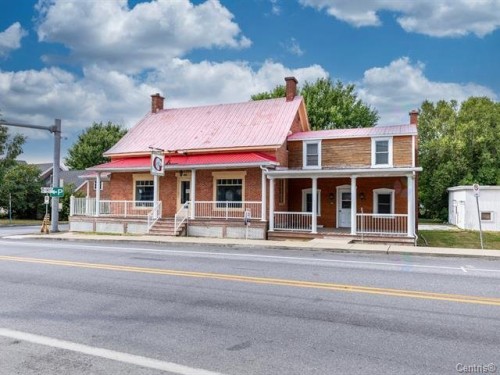 Façade - 539 Rue Principale, Saint-Sébastien, QC - Outdoor With Deck Patio Veranda With Facade