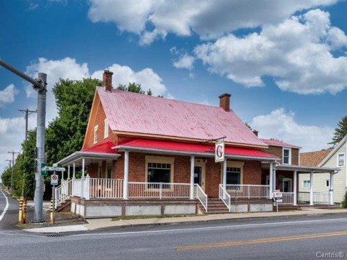 Façade - 539 Rue Principale, Saint-Sébastien, QC - Outdoor With Deck Patio Veranda