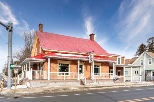 Façade - 539 Rue Principale, Saint-Sébastien, QC - Outdoor With Deck Patio Veranda With Facade