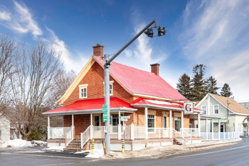 Façade - 539 Rue Principale, Saint-Sébastien, QC - Outdoor With Deck Patio Veranda With Facade