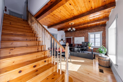 Escalier - 539 Rue Principale, Saint-Sébastien, QC - Indoor Photo Showing Other Room