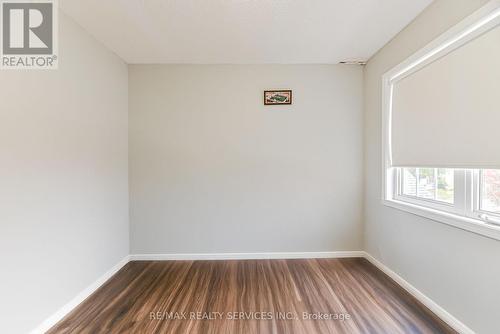 96 Brayshaw Drive, Cambridge, ON - Indoor Photo Showing Other Room
