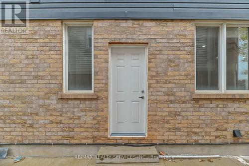 96 Brayshaw Drive, Cambridge, ON - Outdoor With Exterior