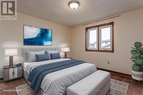 18 Marcel Place, Hamilton, ON - Indoor Photo Showing Bedroom