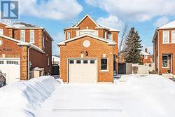 45 WEATHERUP CRESCENT  Barrie, ON L4N 7J6